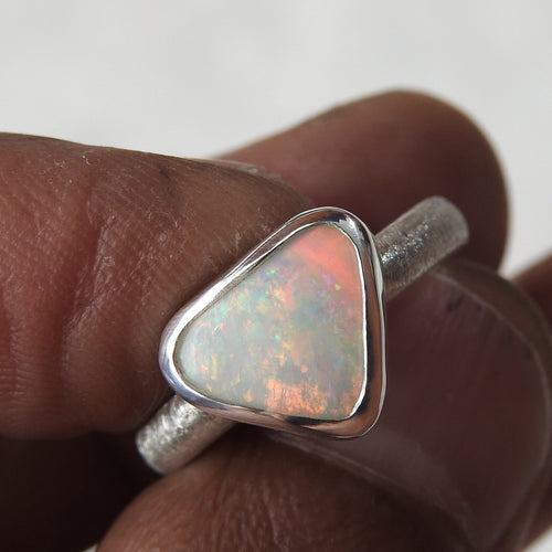 AUSTRALIAN OPAL RING