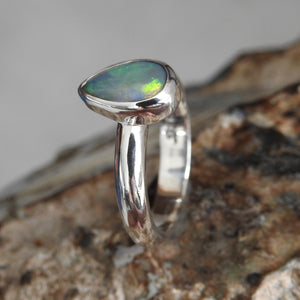 AUSTRALIAN OPAL RING