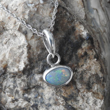 Load image into Gallery viewer, OPAL PENDANT